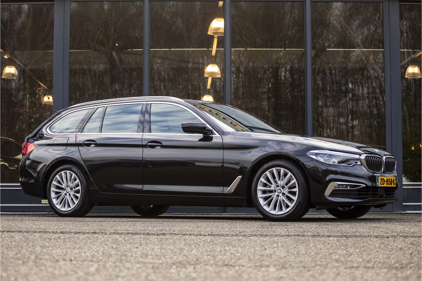 BMW 5-serie Touring - 520i High Executive 520i High Executive - AutoWereld.nl