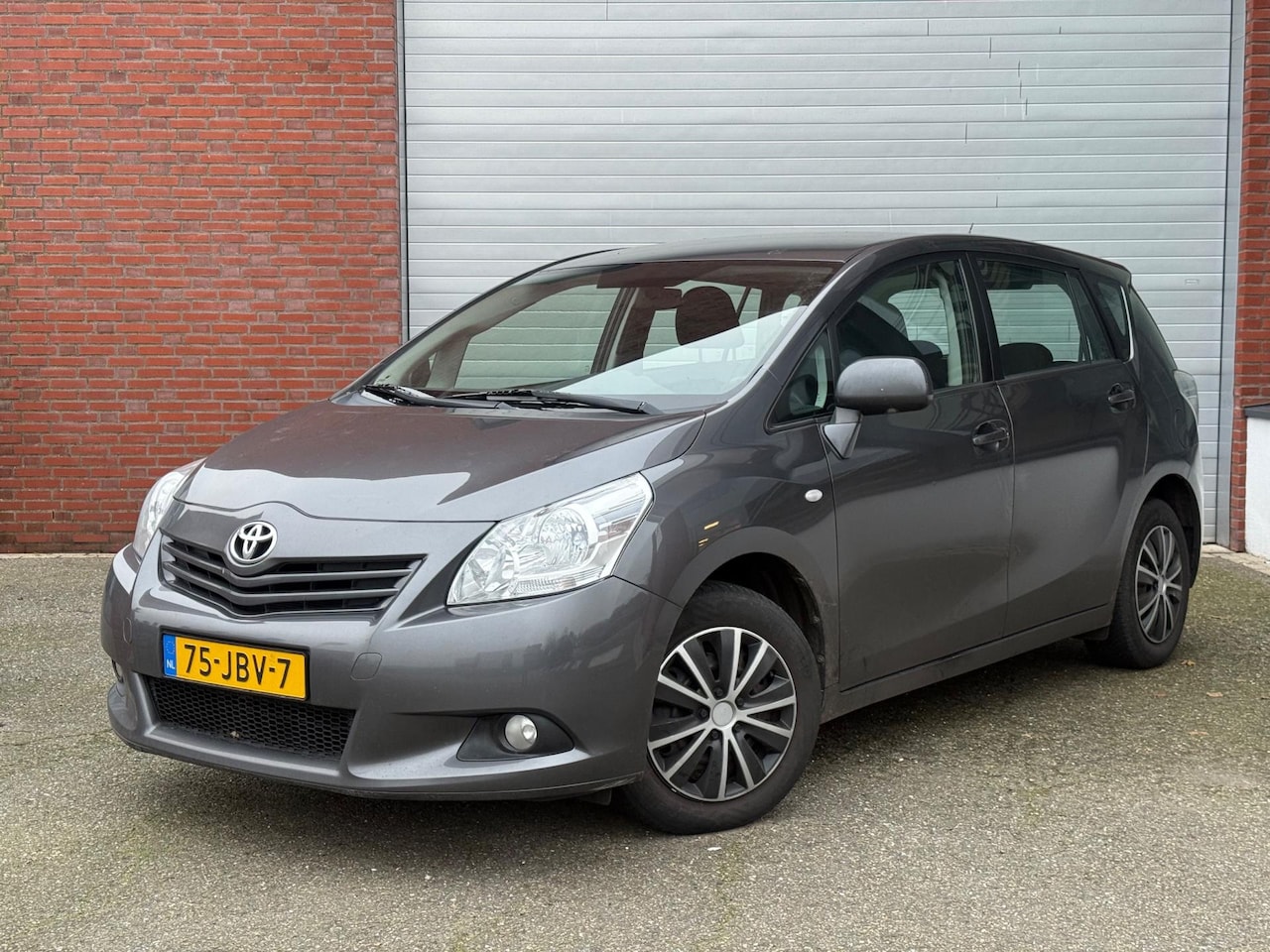 Toyota Verso - 1.8 VVT-i Aspiration | AIRCO | NEW APK - AutoWereld.nl