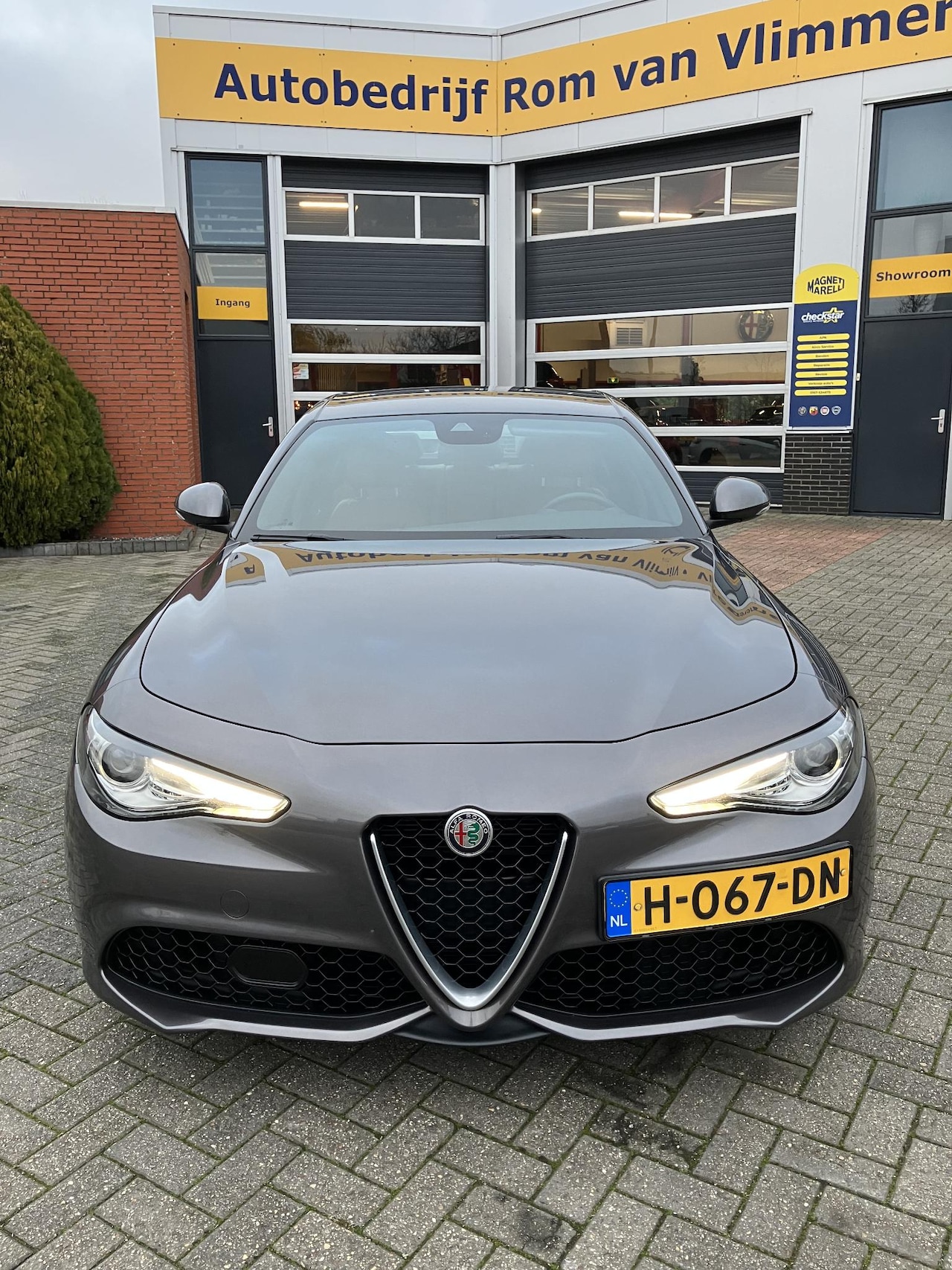 Alfa Romeo Giulia - 2.0T Super | BTW Auto, interessant voor ondernemers| | Uitmuntende staat |