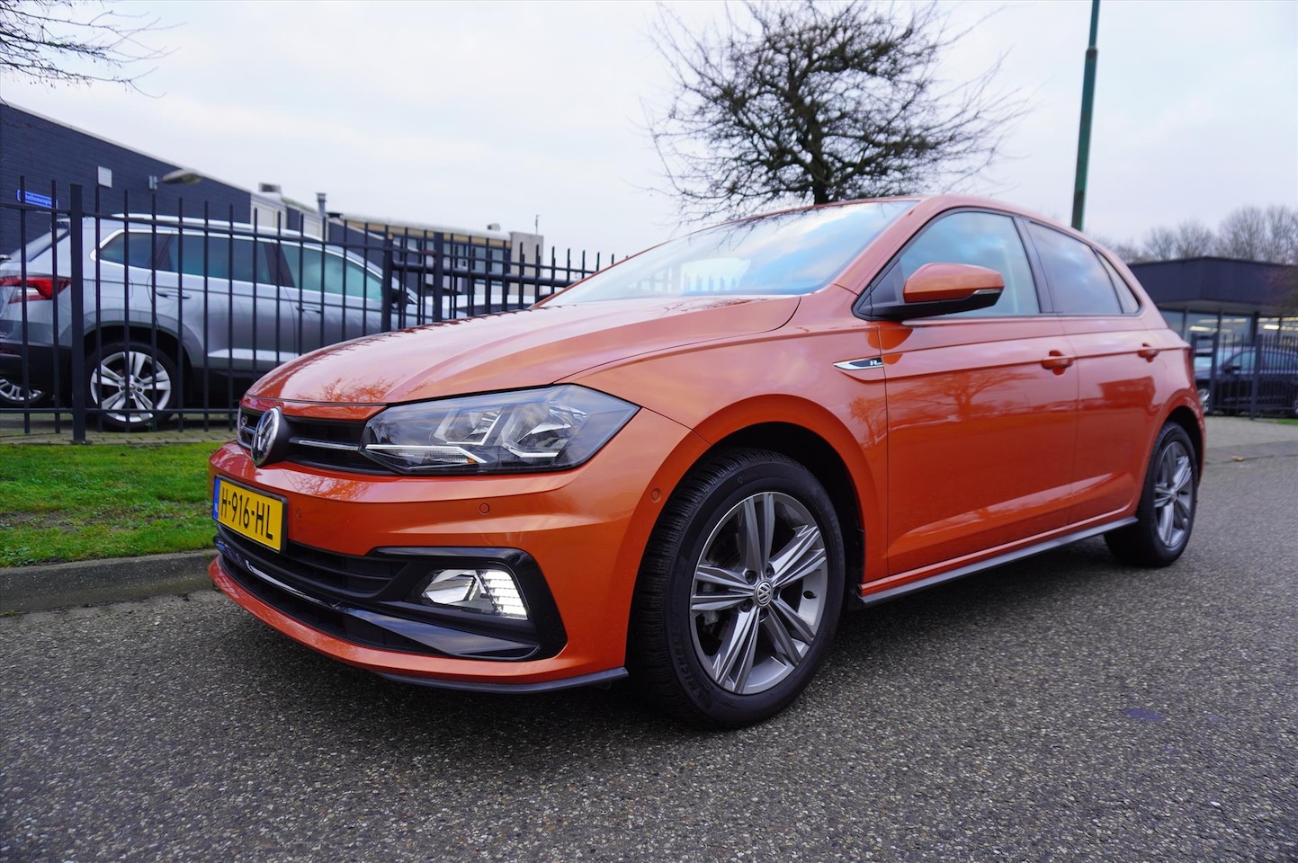 Volkswagen Polo - 1.0 TSI 95pk Highline Business R Clima NL-Auto - AutoWereld.nl