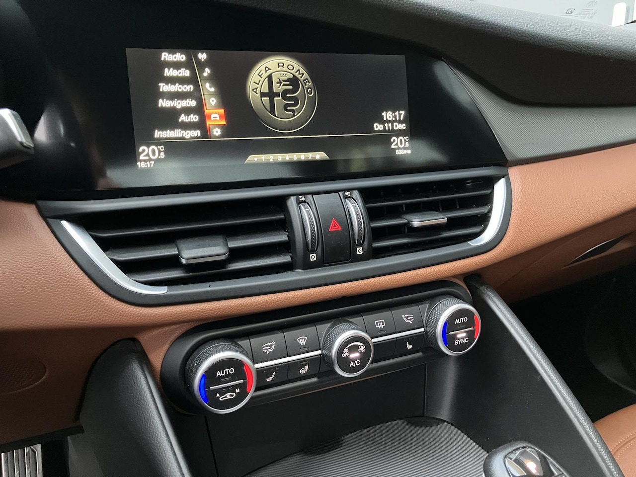 Alfa Romeo Giulia - 2.0T Super | BTW Auto, interessant voor ondernemers| | Uitmuntende staat |