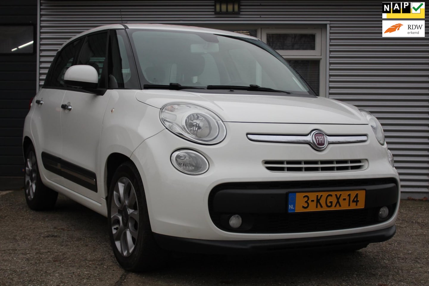 Fiat 500 L - 0.9 TwinAir Easy 0.9 TwinAir Easy 5-deurs, airco, nette zuinige auto, nieuwe koppeling-set, nieuwe apk en a - AutoWereld.nl