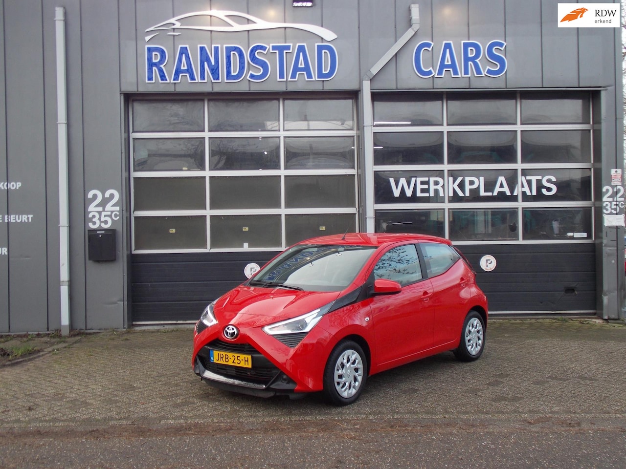 Toyota Aygo - 1.0 VVT-i x-play Automaat Camera Airco Elek Pakket 5Deurs 2022bj GARANTIE - AutoWereld.nl