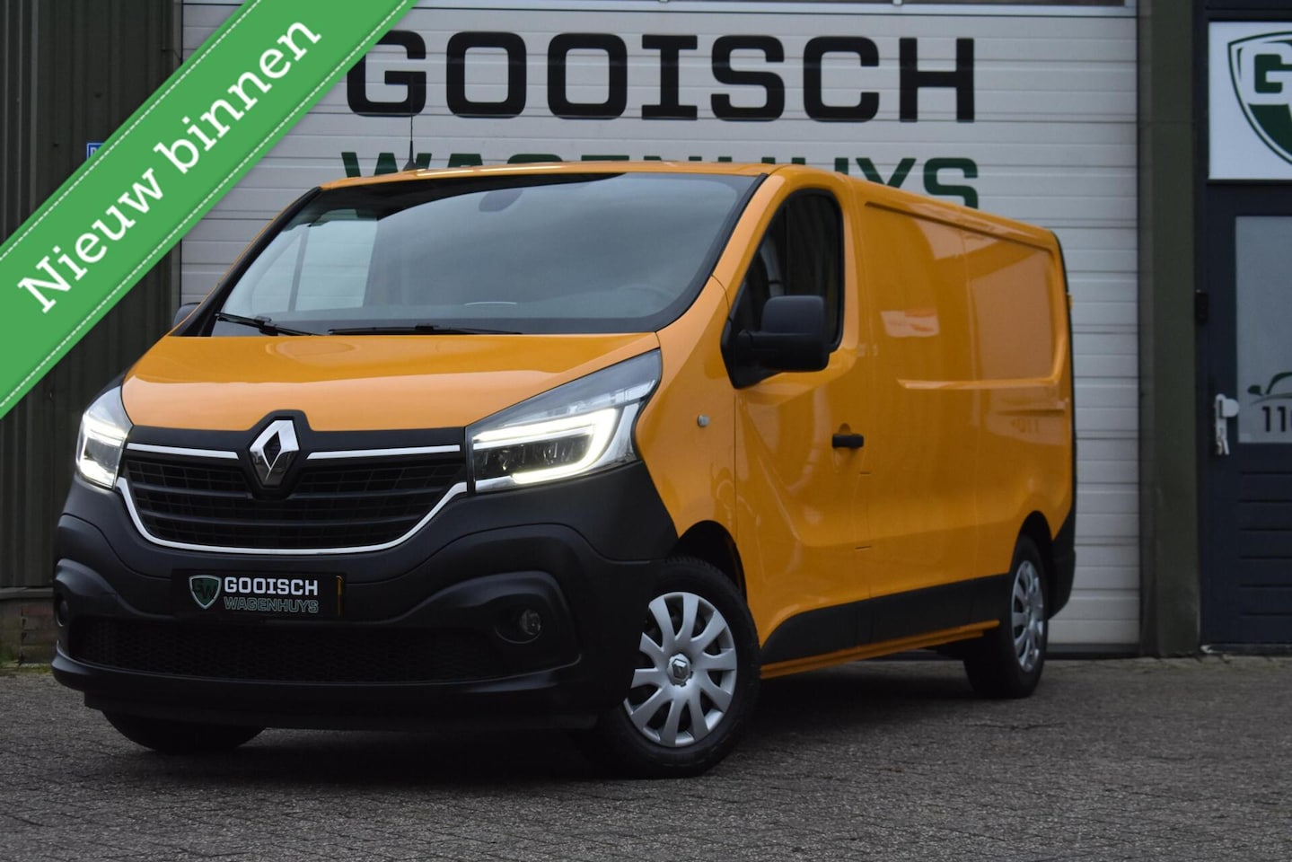 Renault Trafic - bestel 2.0 dCi 120 T29 L2H1 | Camera | Trekhaak | - AutoWereld.nl
