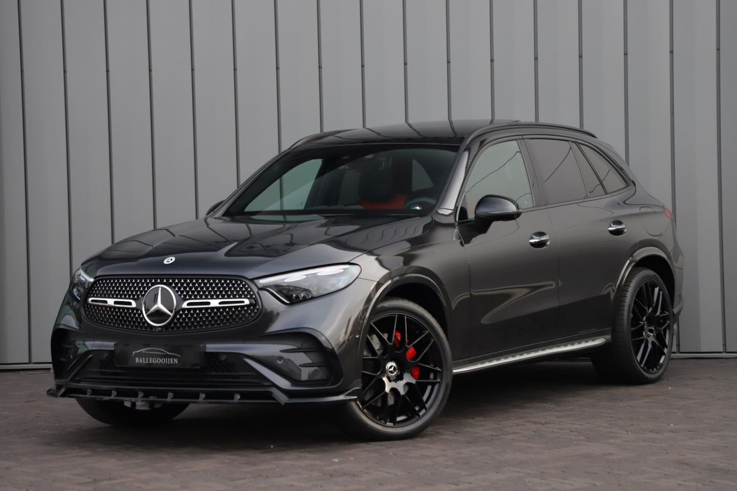 Mercedes-Benz GLC-klasse - 300e AMG 4-Matic | 313PK | Achterasbesturing | Luchtvering | Head-up | Pano | Keyles-go | - AutoWereld.nl