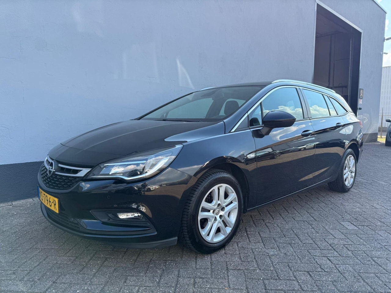 Opel Astra Sports Tourer - 1.0 Business+ - Carplay - AutoWereld.nl
