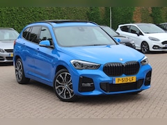 BMW X1 - xDrive25e eDrive Ed. M Sport / Trekhaak / Panoramadak / Camera / Head-up / 19'' / Memory s