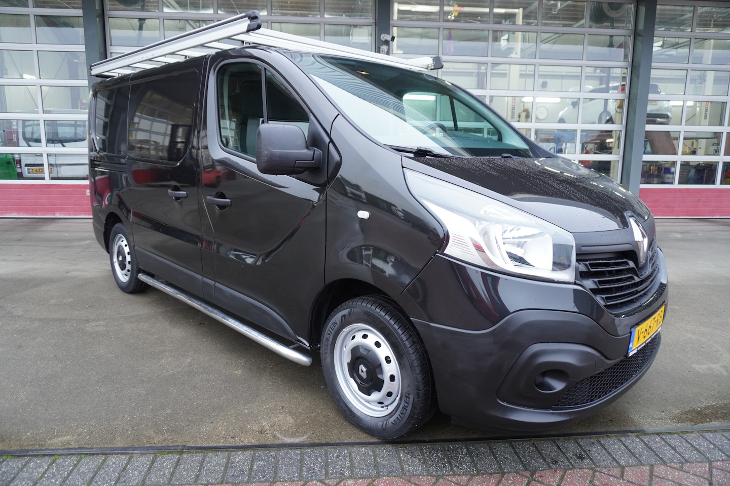 Renault Trafic - dCi 126PK T27 L1H1 Comfort Energy nr. V054 | Airco | Cruise | Navi | Trekhaak - AutoWereld.nl