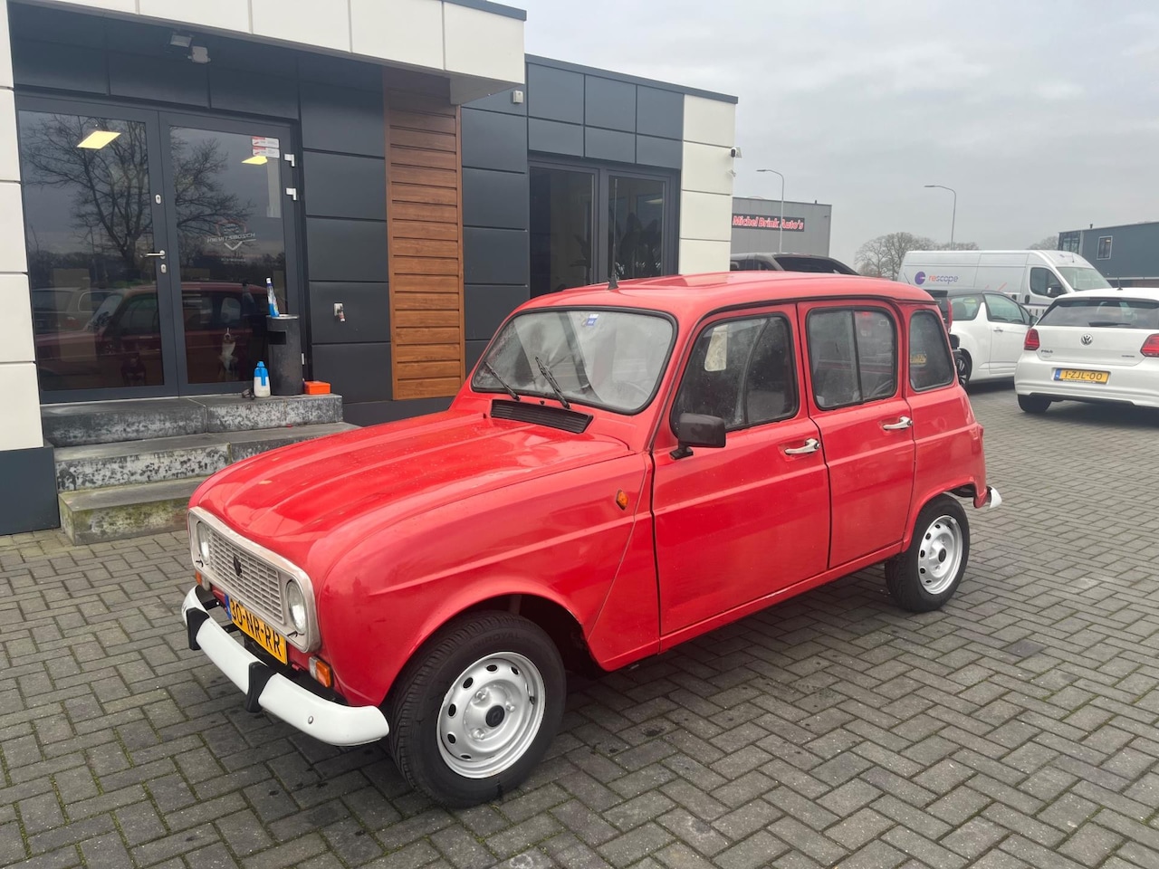 Renault 4 - R 4 TL gerestaureerd onderkant Apk 12-2027 - AutoWereld.nl