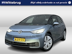 Volkswagen ID.3 - Life 58 kWh / Navigatie / App connect / Parkeersensoren V+A / Stoel+stuur verwarming / P4