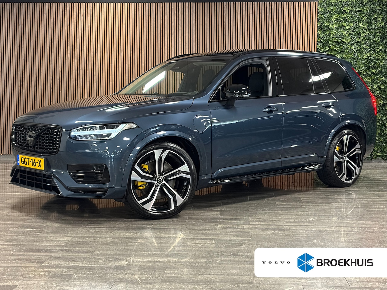 Volvo XC90 - T8 AWD Recharge Ultra Dark Black Vol! | Bowers & Wilkins | Luchtvering | Stoelventilatie | - AutoWereld.nl