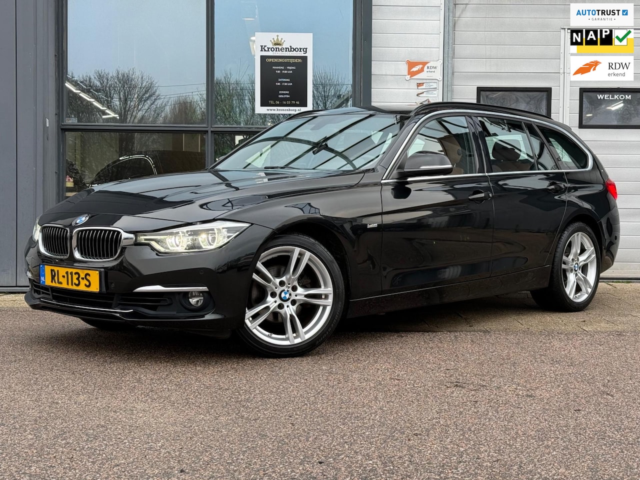 BMW 3-serie Touring - 318i Corporate Lease High Executive 318i Corporate Lease High Executive, Leder, NAP - AutoWereld.nl