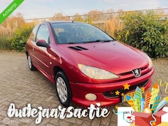 Peugeot 206 - 1.4 Forever I nieuwe apk I goed rijdende auto