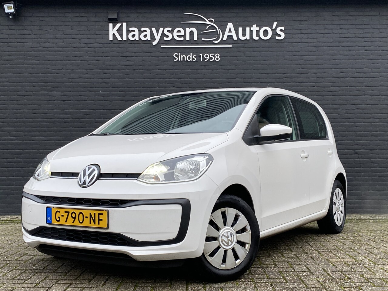 Volkswagen Up! - 1.0 BMT Move Up! | 1e eigenaar | dealer onderhouden | cruise control | airco | parkeersens - AutoWereld.nl