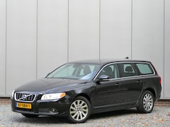 Volvo V70 - 1.6 T4 Limited Edition Leer / Navigatie / Afneembare trekhaak