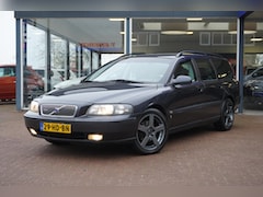 Volvo V70 - 2.4 Comfort Line | Handbak | R velgen | Airco | Vol opties | Youngtimer | Inruil mogelijk