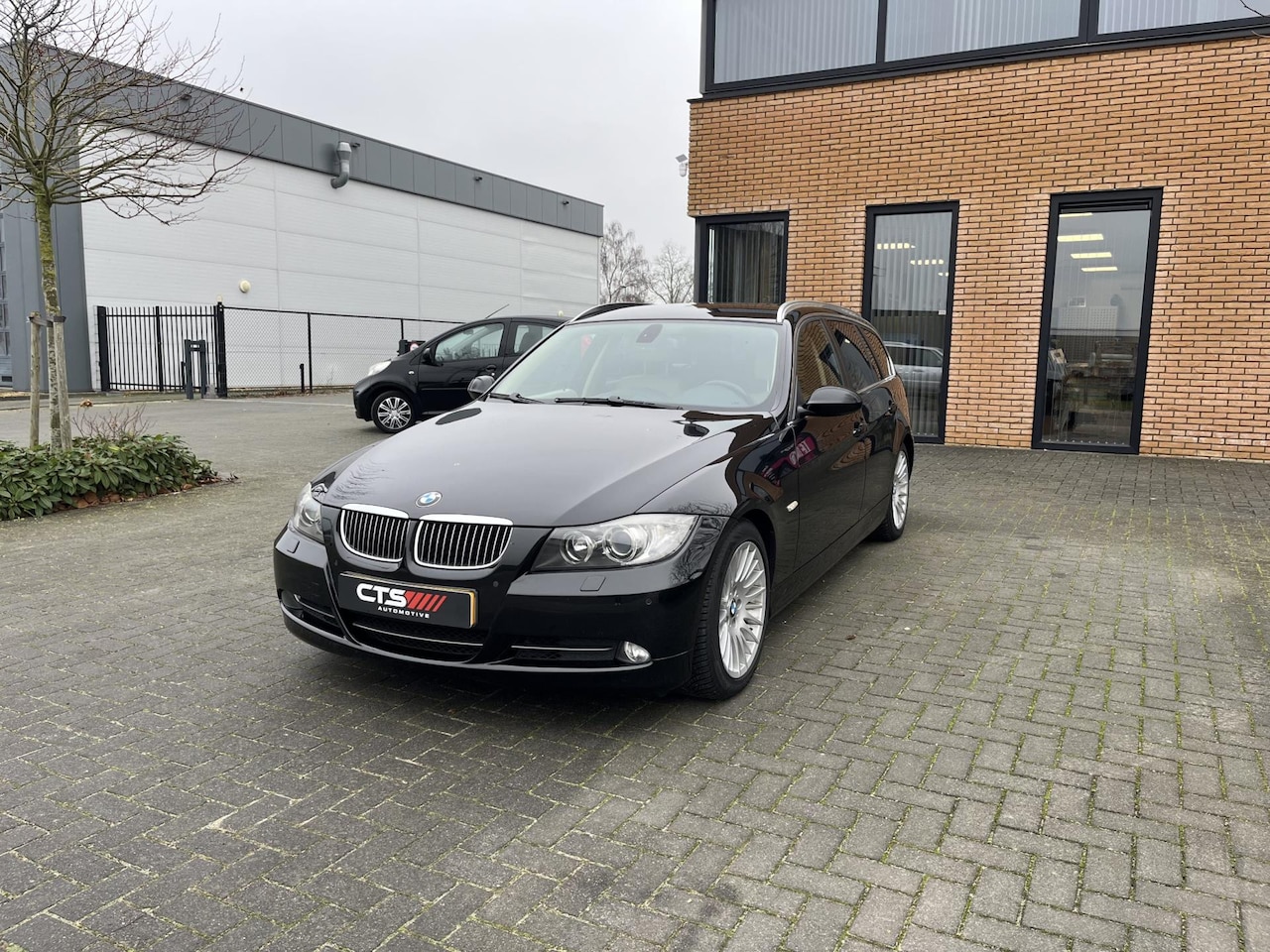 BMW 3-serie Touring - 330i | Cruise | Xenon | - AutoWereld.nl