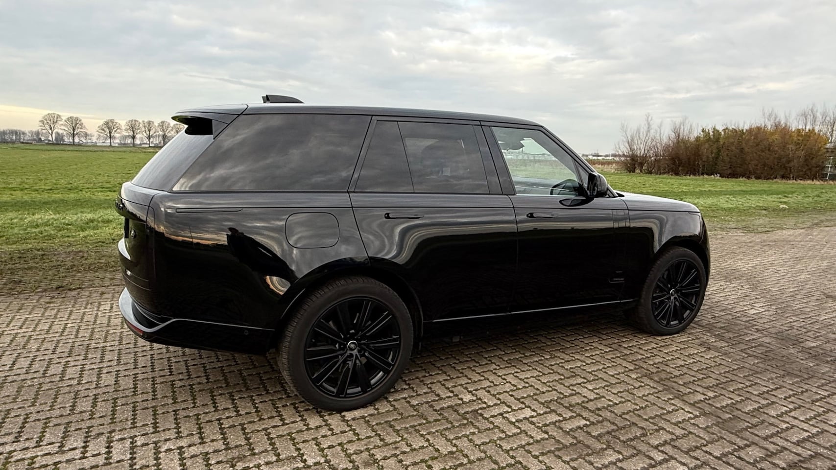 Land Rover Range Rover - 3.0 P440e Autobiography PHEV - AutoWereld.nl