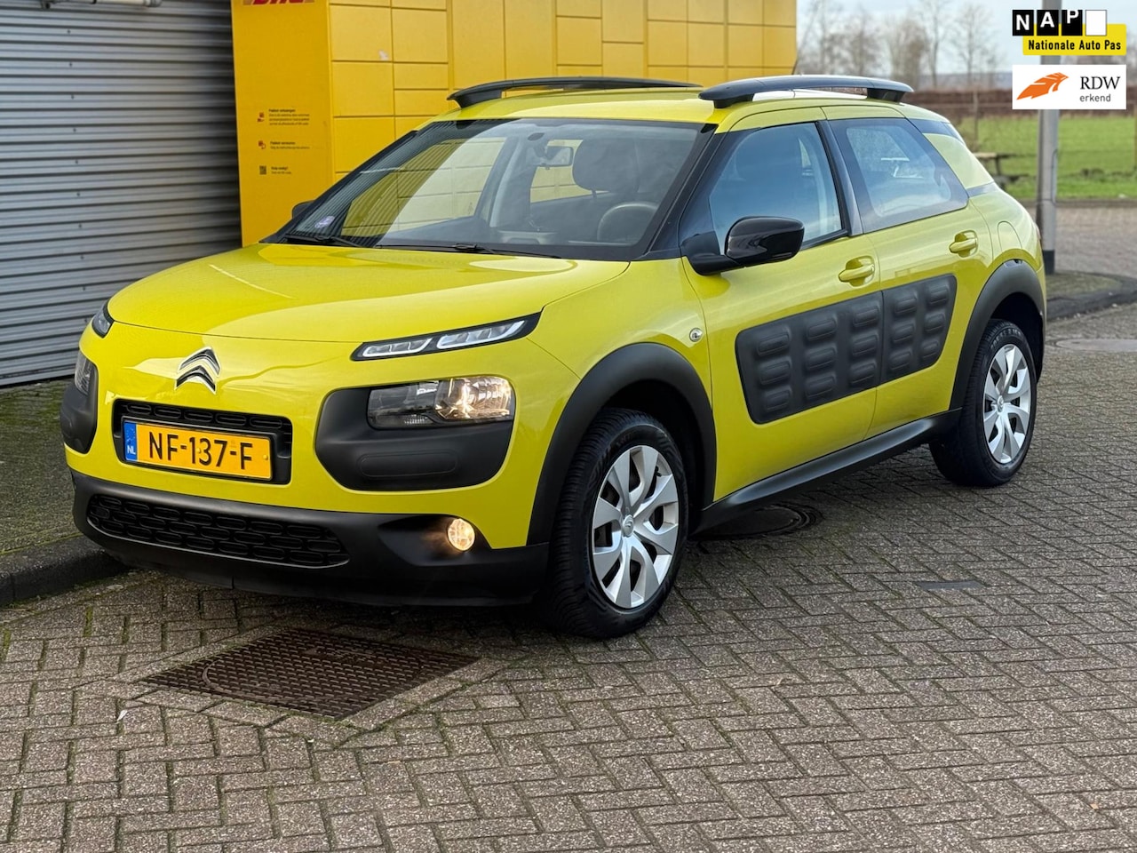 Citroën C4 Cactus - 1.2 PureTech Feel Bj 2017 Automaat Navi Camera Pdc - AutoWereld.nl