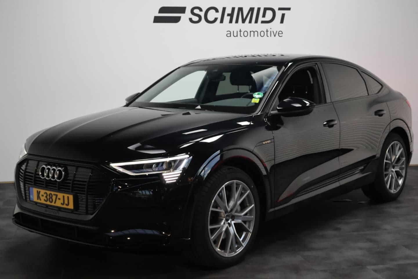 Audi e-tron Sportback - 55 quattro Business edition 408pk | Matrix | Luchtvering | 21" - AutoWereld.nl