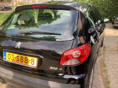 Peugeot 206 + - 1.4 Sportium Airco, cruisecontrol