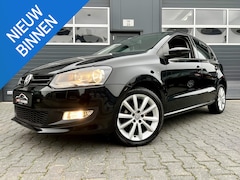 Volkswagen Polo - 1.2 TEAM *CRUISE*CLIMATIC*CARPLAY*STOELVERWARMING