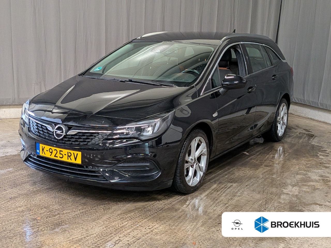 Opel Astra Sports Tourer - 1.4 Business Elegance | Automaat | Navigatie | Camera | Stoelverwarming | Trekhaak | Apple - AutoWereld.nl
