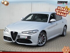 Alfa Romeo Giulia - 2.0 Turbo 200 PK Sprint | Veloce | Navi | Carplay | Driver | 18"