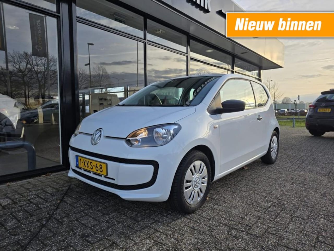 Volkswagen Up! - 1.0 take up! BlueMotion 1.0 TAKE UP! BLUEMOTION - AutoWereld.nl