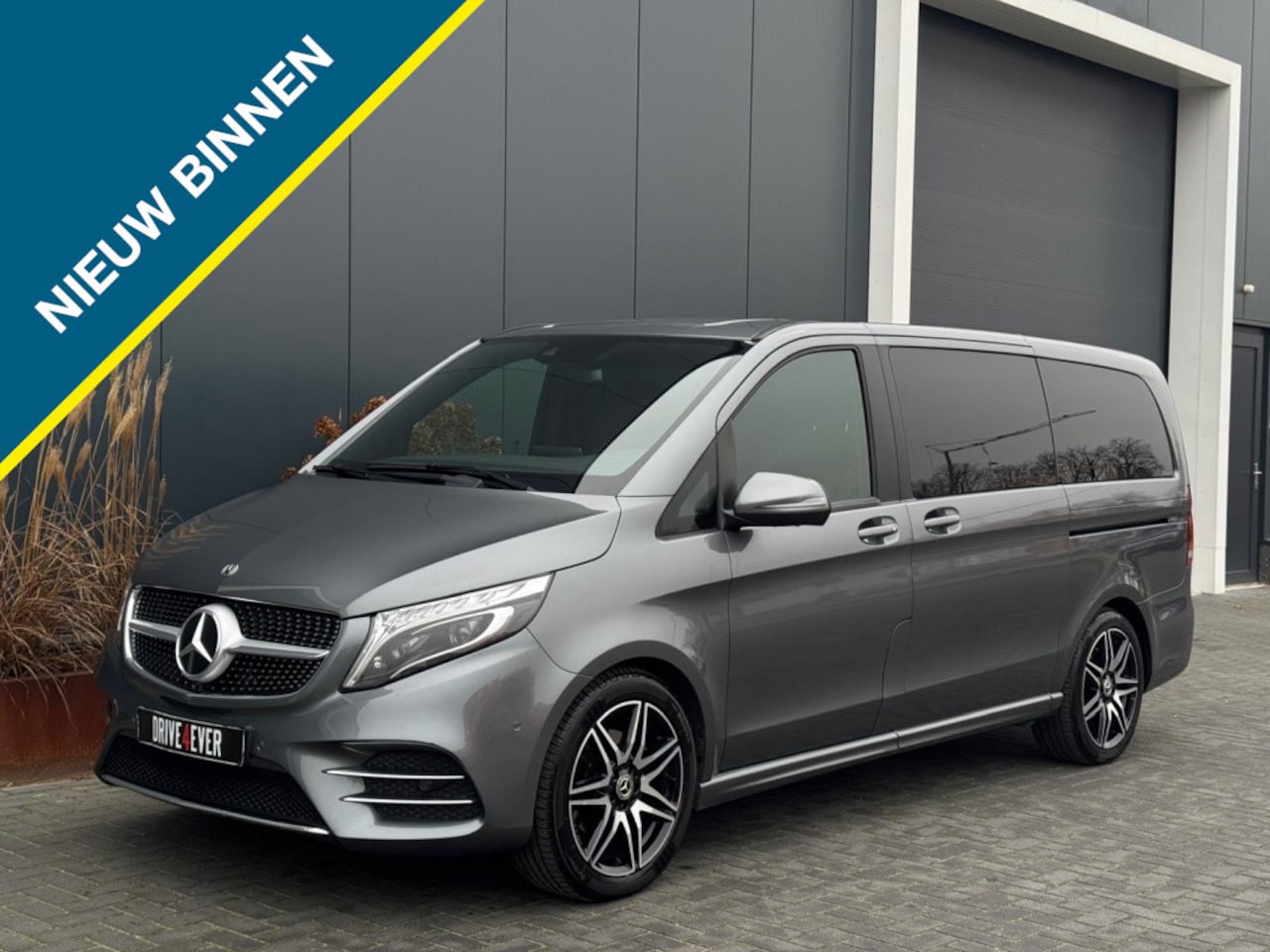 Mercedes-Benz V-klasse - 300d Lang DC AMG M2020 TREKHAAK 360 CAMERA NAVI CR CONTROL - AutoWereld.nl