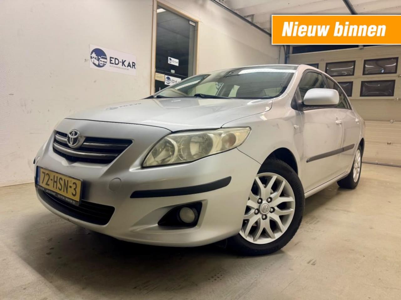 Toyota Corolla - 1.6-16V Sol SDN AUT CLIMA NAVI NETTE AUTO NAP APK 7-2026 - AutoWereld.nl