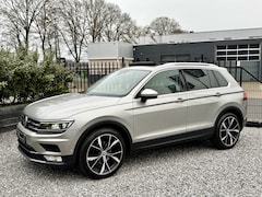 Volkswagen Tiguan - 1.4 TSI ACT Highline Pano|Virtuel|ACC|Camera|Keyles Grijs
