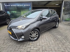 Toyota Yaris - 1.3 VVT-i Lounge | 2E EIGENAAR | 12MND GARANTIE | CAMERA | NW APK |