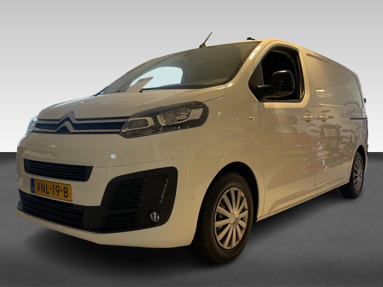 Citroën Jumpy - GB M 2.0 BlueHDi 180PK EAT6 3-zits Business - AutoWereld.nl