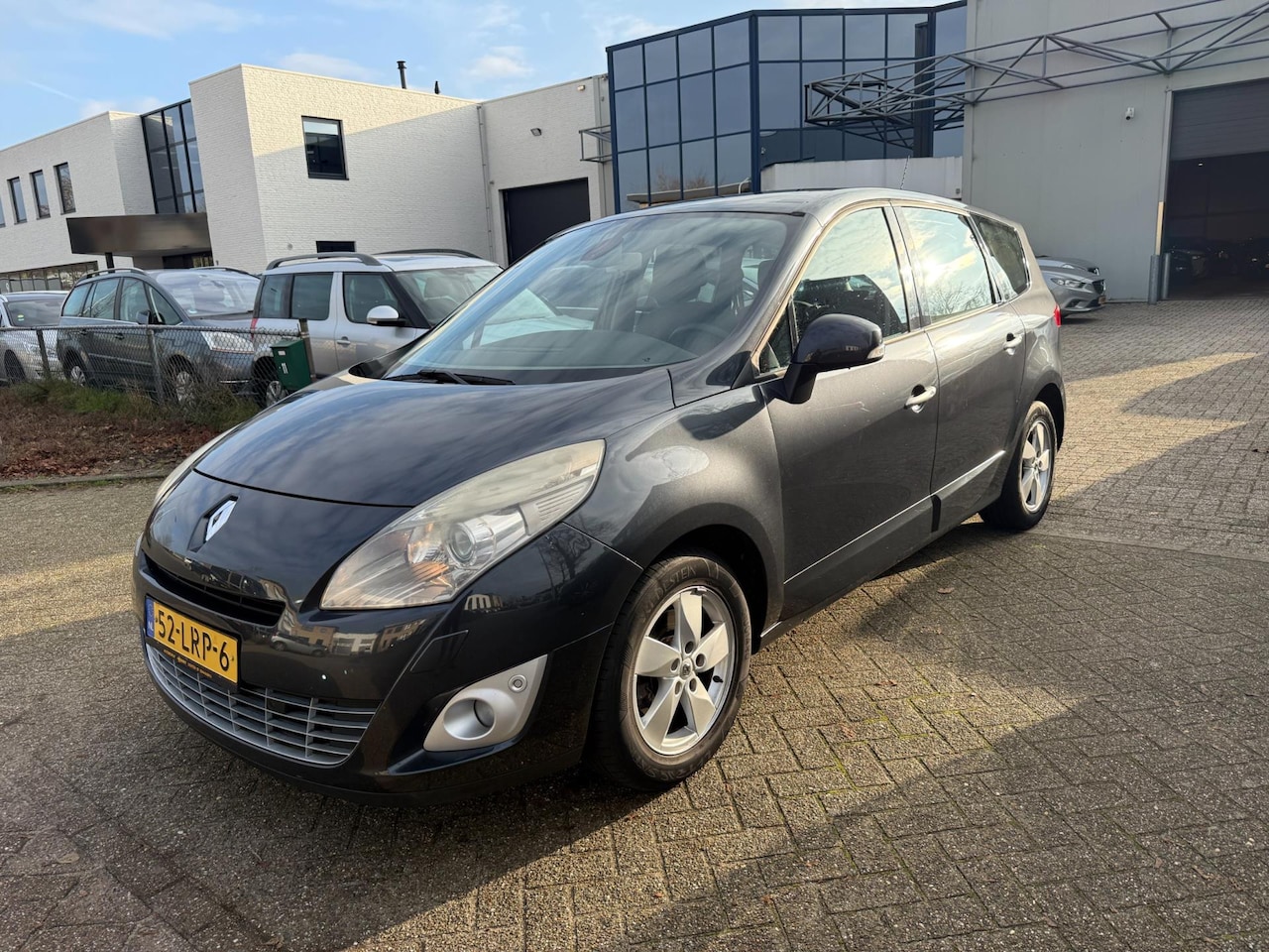 Renault Grand Scénic - 2.0 Dynamique Bj 2010 Automaat Xenon Panoramadak - AutoWereld.nl