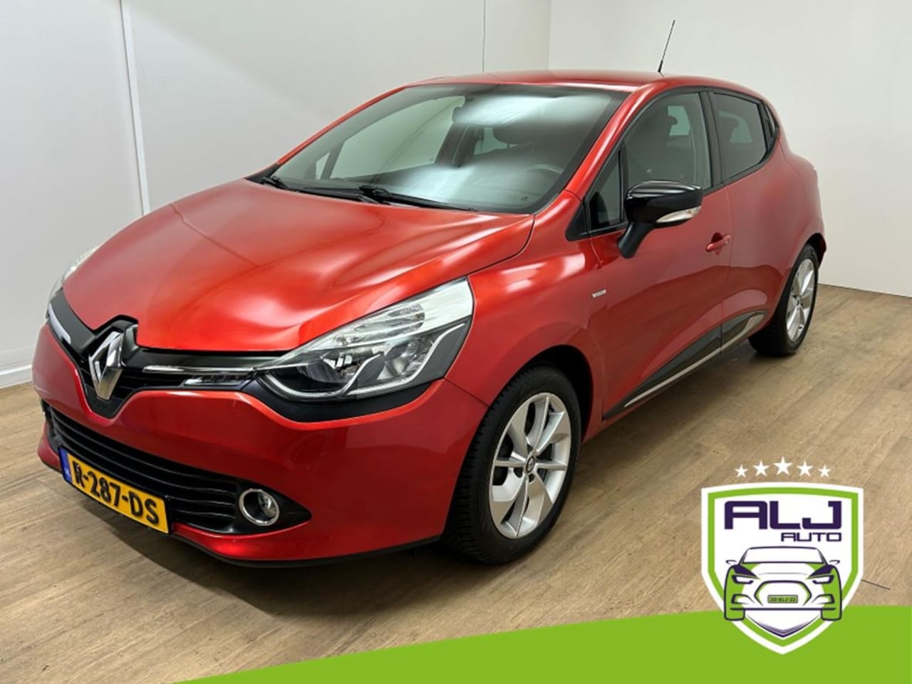Renault Clio - Occasion 0.9 TCe Dynamique | Rood | Tweedehands Renault Clio | Airco | Cruisecontrol | Blu - AutoWereld.nl