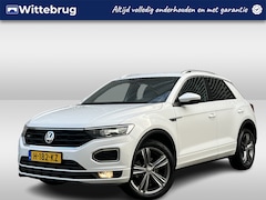 Volkswagen T-Roc - 1.5 TSI Sport / Digitaal dashboard / Navigatie / 2x R-line / Afneembare trekhaak / Parkeer