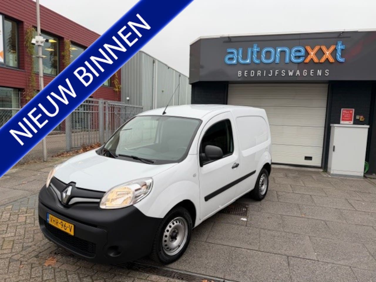 Renault Kangoo - 1.5 Blue dCi 80 Comfort AIRCO I NAVI I TREKHAAK I NW DISTRIBUTIE I 1e EIGENAAR I COMPLETE - AutoWereld.nl