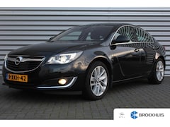 Opel Insignia - 2.0 TURBO 250PK 4X4 COSMO AUTOMAAT / NAVI / LEDER / XENON / CLIMA / LED / PDC / 18" LMV /