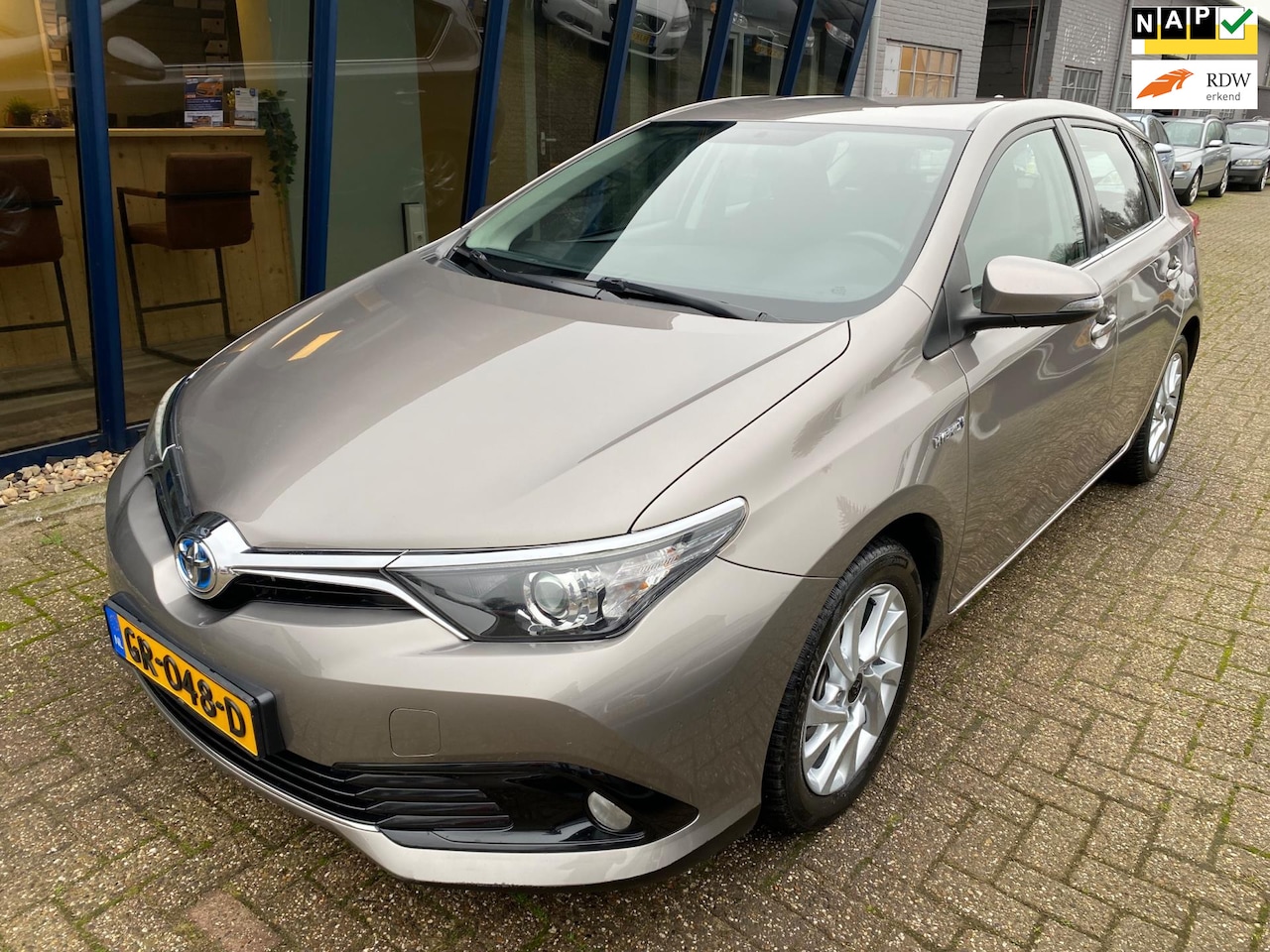Toyota Auris - 1.8 Hybrid Aspiration NAVI / CAMERA - AutoWereld.nl