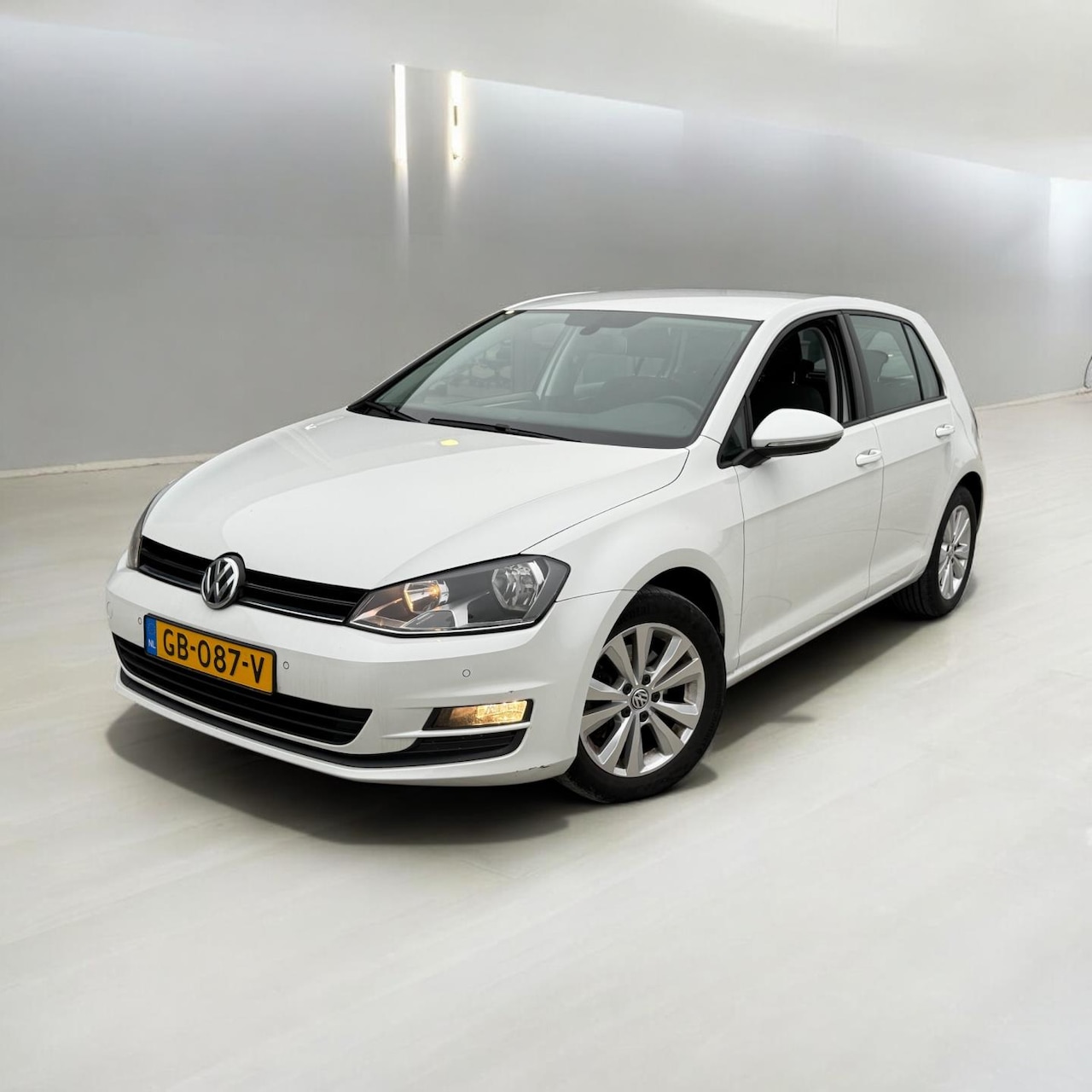 Volkswagen Golf - 1.6 TDI Comfortline 1e eigenaar Dealer onderhouden - AutoWereld.nl