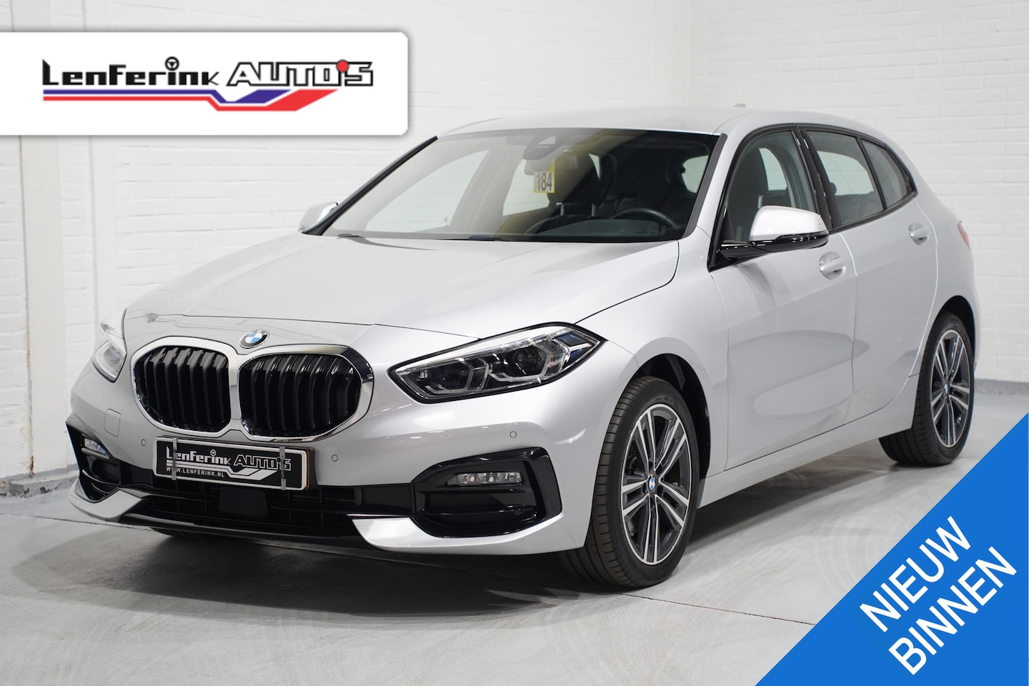 BMW 1-serie - 118i Business Edition NAP Sportstoelen Leder/stof Led koplampen Apple Carplay PDC v+A - AutoWereld.nl