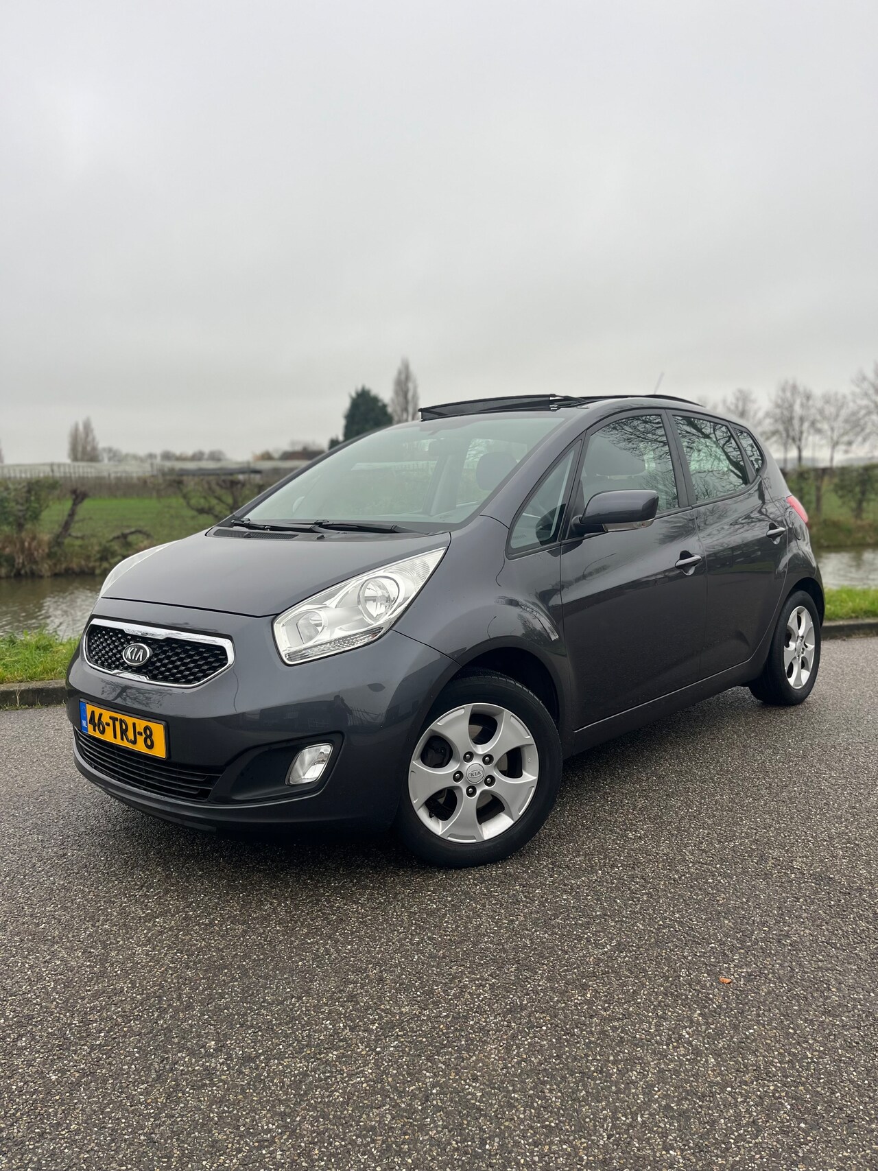 Kia Venga - 1.4 CVVT X-ecutive - AutoWereld.nl