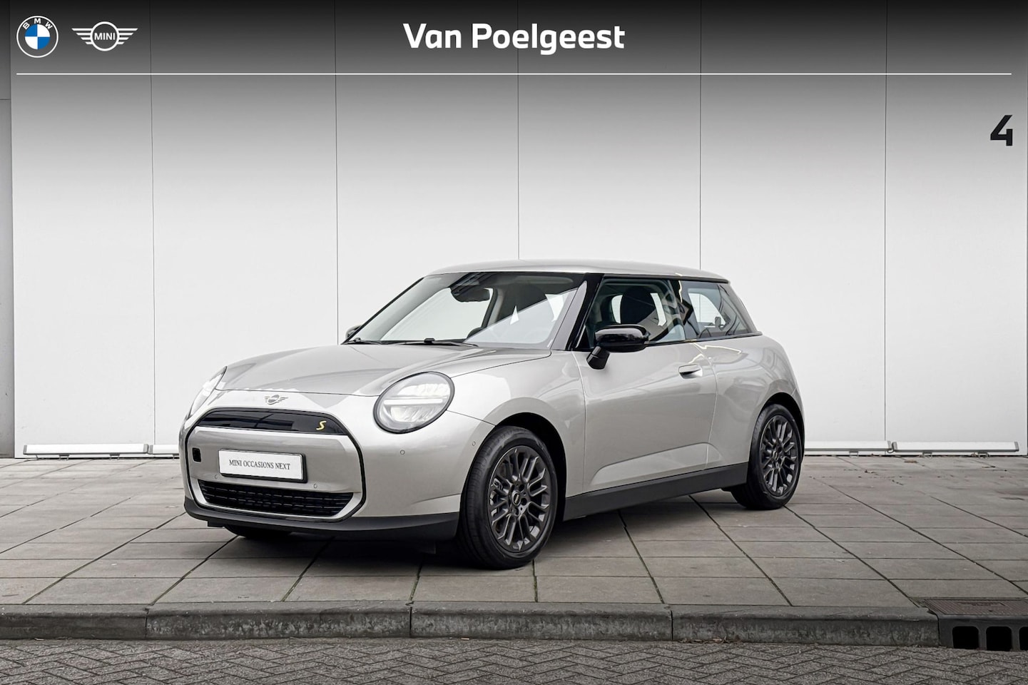 MINI Mini-Electric - Cooper 3-deurs Cooper SE Essential 54.2 kWh - AutoWereld.nl