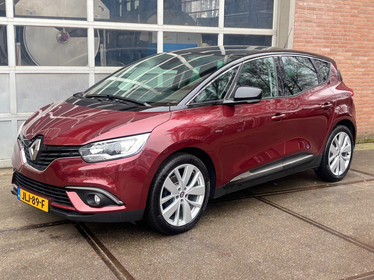 Renault Scénic - 1.3 TCe Limited 1.3 TCe Limited,AUTOMAAT,NAVI,CLIMAT,CAMERA - AutoWereld.nl