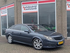 Opel Vectra GTS - 2.8 V6 Executive - Automaat - Pdc - Stoelverwarming - Head-Up