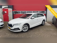 Skoda Octavia Combi - 1.0 e-TSI Business Edition Plus AUTOMAAT / TREKHAAK / FULL LED / STOELVERW / KEYLESS / CAM