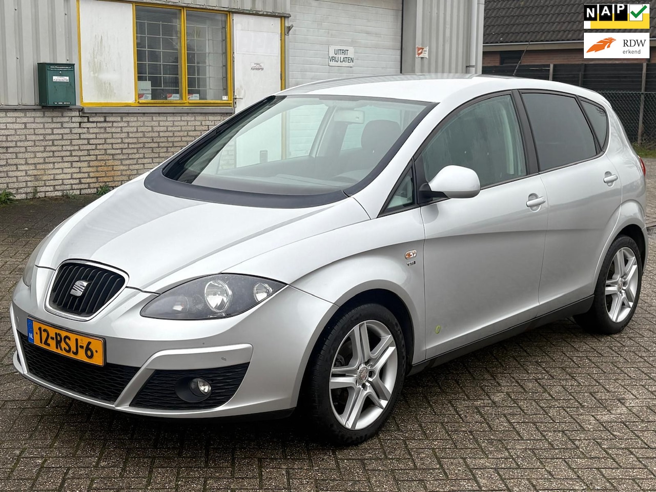 SEAT Altea - 1.2 TSI 105 PK 6 BAK Bj 2011 Ecomotive Sport 2e Eig Weinig Km,s Ecc Airco Navi Pdc Cruise - AutoWereld.nl