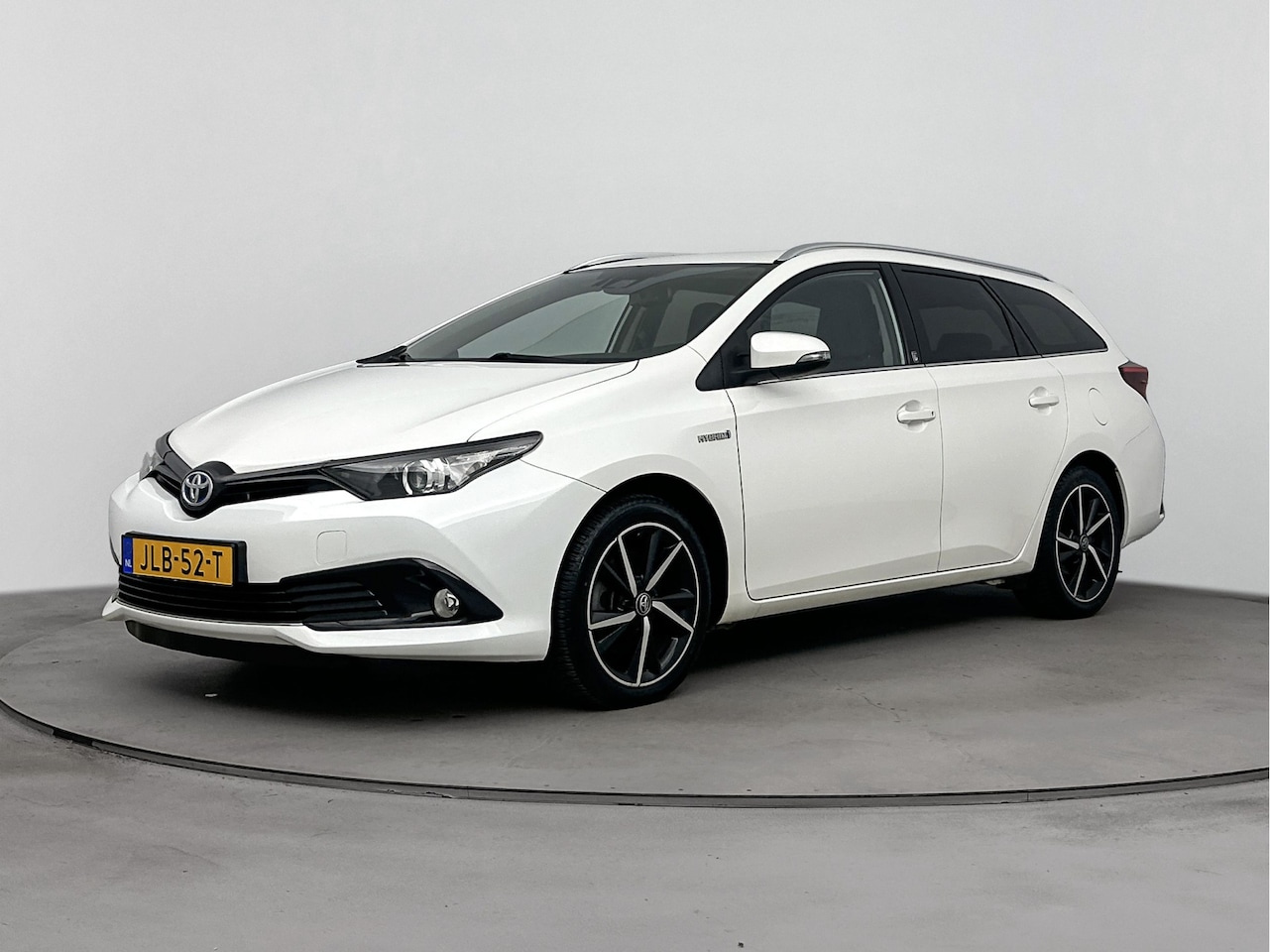 Toyota Auris - 1.8 Hybrid Energy Plus |Achteruirijcamera | 17 inch velgen | bijrijders stoel in hoog vers - AutoWereld.nl