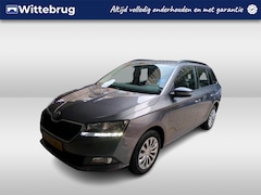 Skoda Fabia Combi - 1.0 TSI Ambition Parkeersensoren / Airco / Bluetooth / Smartlink / App-connect / Carplay /
